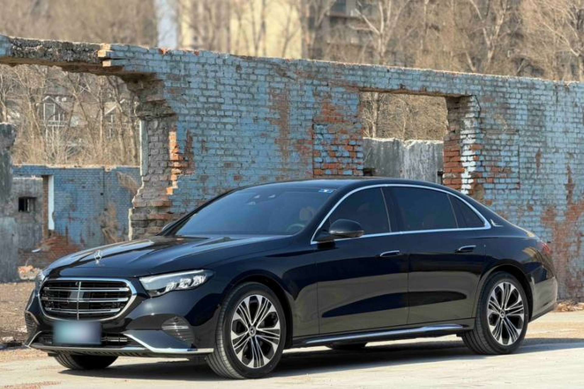 Used Mercedes-Benz E-Class 2025 Facelift E 300 L Luxury Edition Exterior 2