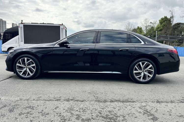 Used Mercedes-Benz E-Class 2025 E 300 L Stylish Model Exterior 2