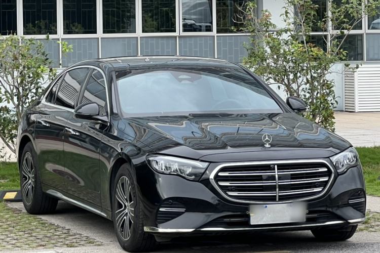 Used Mercedes-Benz E-Class 2025 E 260 L Exterior 2