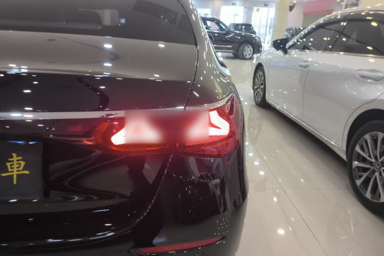 Used Mercedes-Benz E-Class 2025 E 300 L Stylish Model Exterior 2