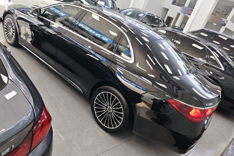 Used Mercedes-Benz E-Class 2025 E 260 L Exterior 2