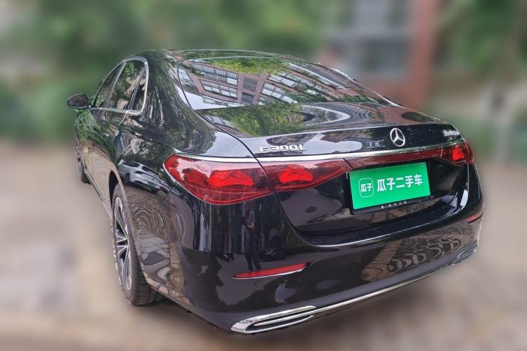 Used Mercedes-Benz E-Class 2025 Facelift E 300 L Luxury Edition Exterior 3