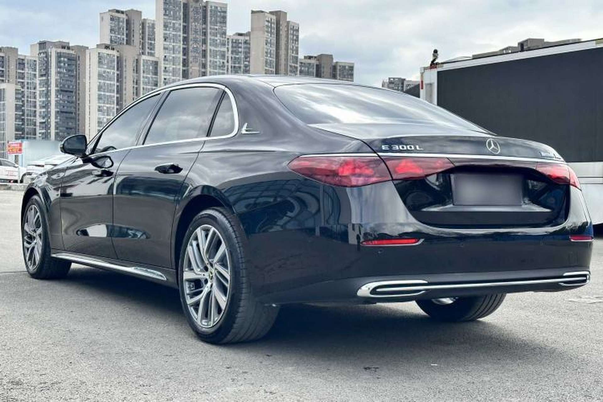 Used Mercedes-Benz E-Class 2025 E 300 L Stylish Model Exterior 3
