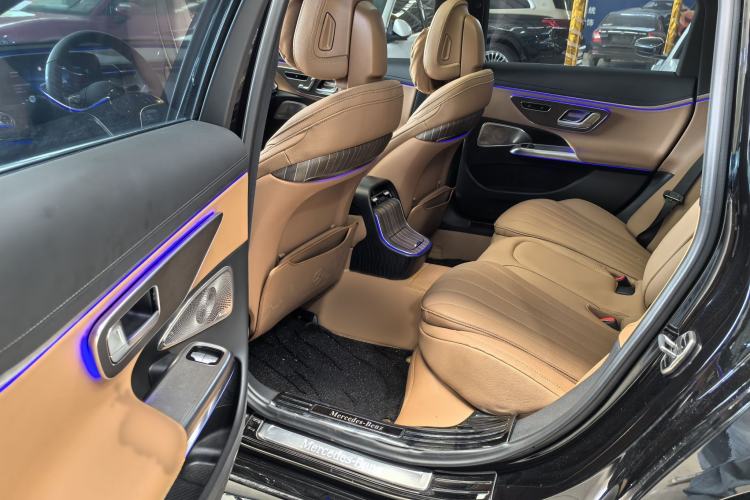 Used Mercedes-Benz E-Class 2025 Facelift E 300 L Fashion Edition Exterior 3