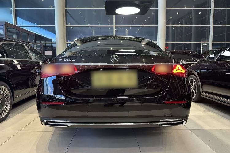 Used Mercedes-Benz E-Class 2025 E 300 L Luxury Model Exterior 4