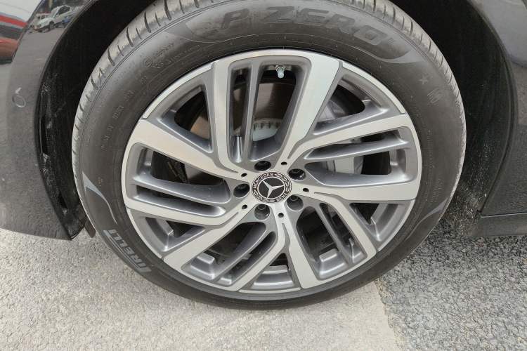 Used Mercedes-Benz E-Class 2025 E 300 L Stylish Model Exterior 4