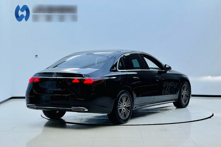 Used Mercedes-Benz E-Class 2025-Year Facelift E 260 L Exterior 5