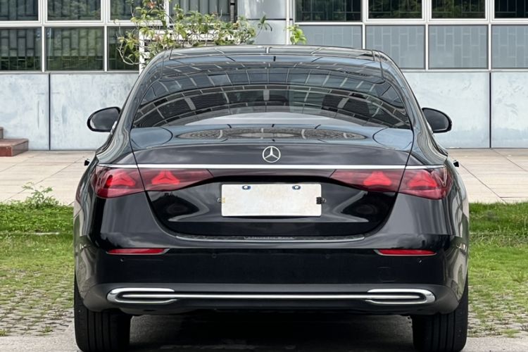 Used Mercedes-Benz E-Class 2025 E 260 L Exterior 5