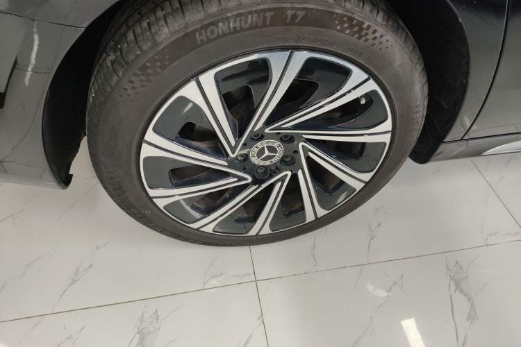 Used Mercedes-Benz E-Class 2025 E 260 L Exterior 5