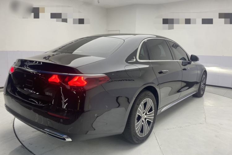 Used Mercedes-Benz E-Class 2025 E 260 L Exterior 5
