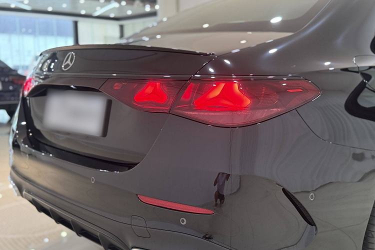 Used Mercedes-Benz E-Class 2025 Restyled E 300 Luxury Sport Edition Exterior 6