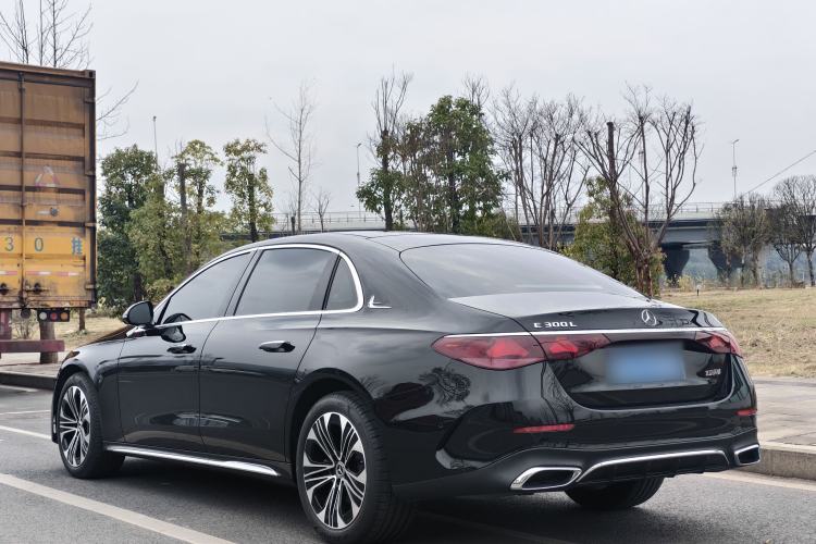 Used Mercedes-Benz E-Class 2025 E 300 L Stylish Sports Model Exterior 7