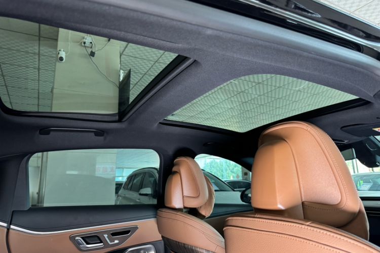 Used Mercedes-Benz E-Class 2025 Facelift E 300 L Luxury Edition Exterior 7