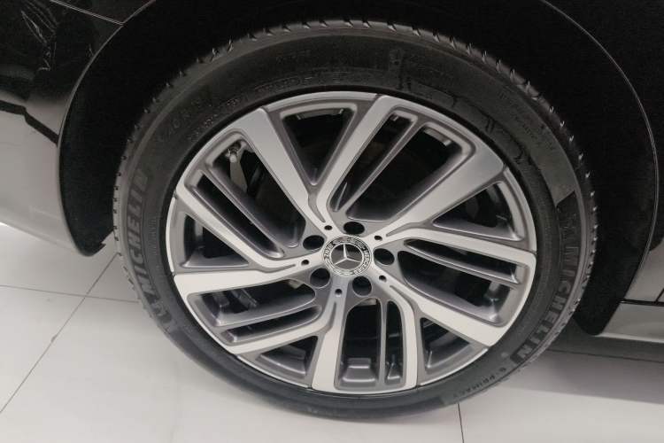 Used Mercedes-Benz E-Class 2025 E 300 L Stylish Model Exterior 8