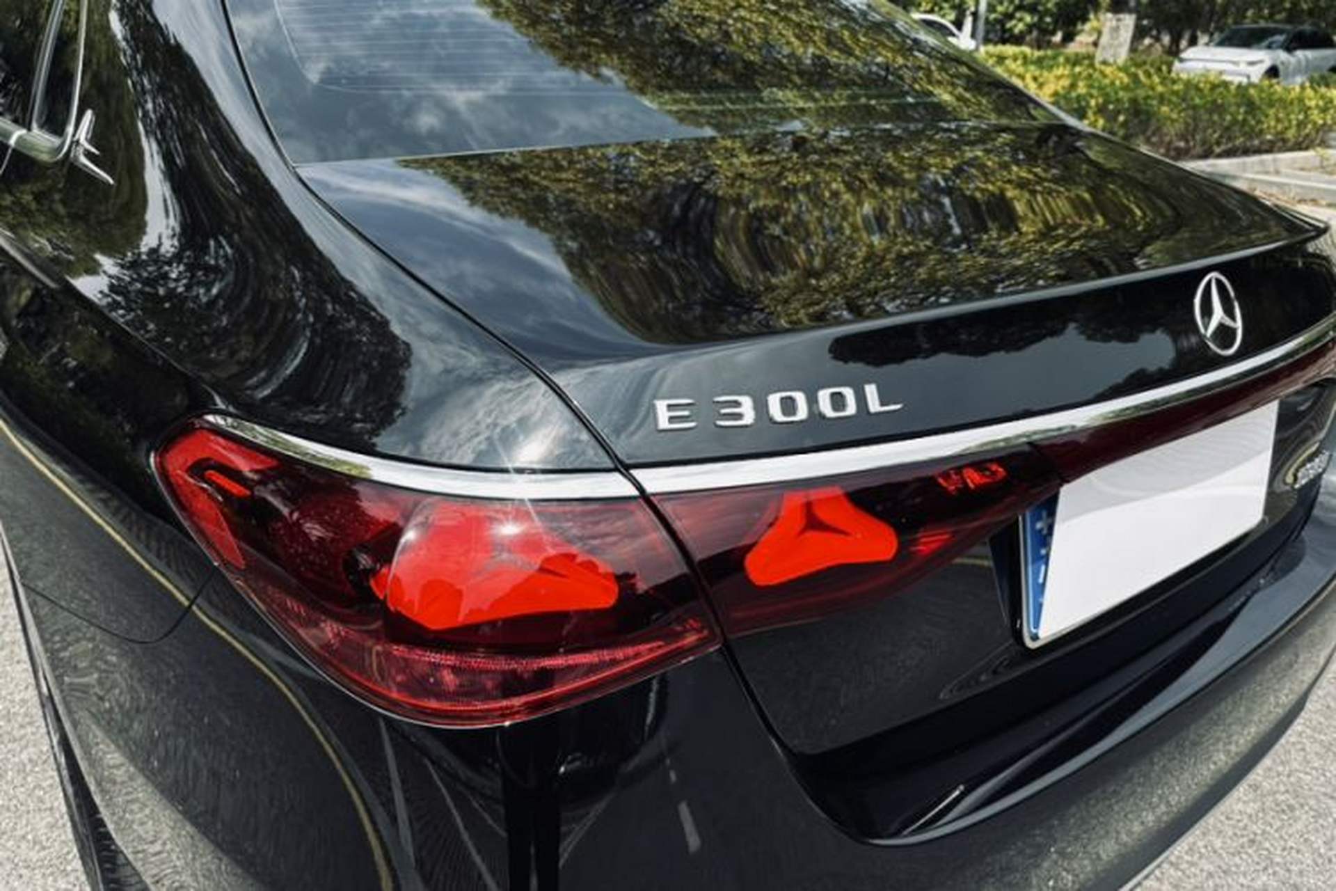 Used Mercedes-Benz E-Class 2025 Facelift E 300 L Fashion Edition Exterior 9