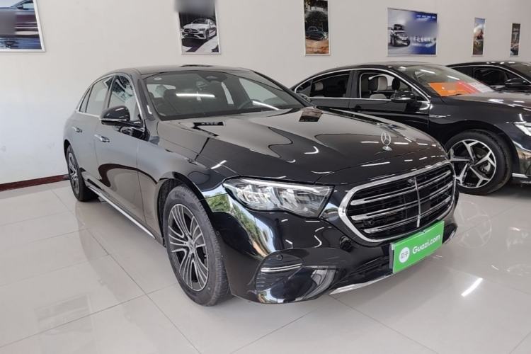 Used Mercedes-Benz E-Class 2025 E 260 L Front Right 45 Deg