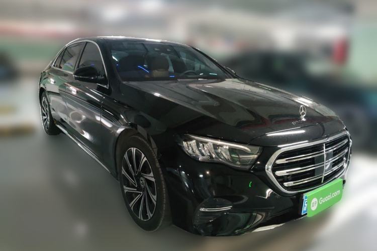 Used Mercedes-Benz E-Class 2025 E 300 L Luxury Model Front Right 45 Deg