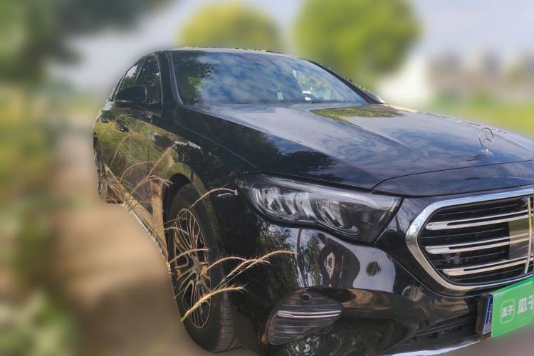 Used Mercedes-Benz E-Class 2025 Facelift E 260 L 4MATIC Front Right 45 Deg
