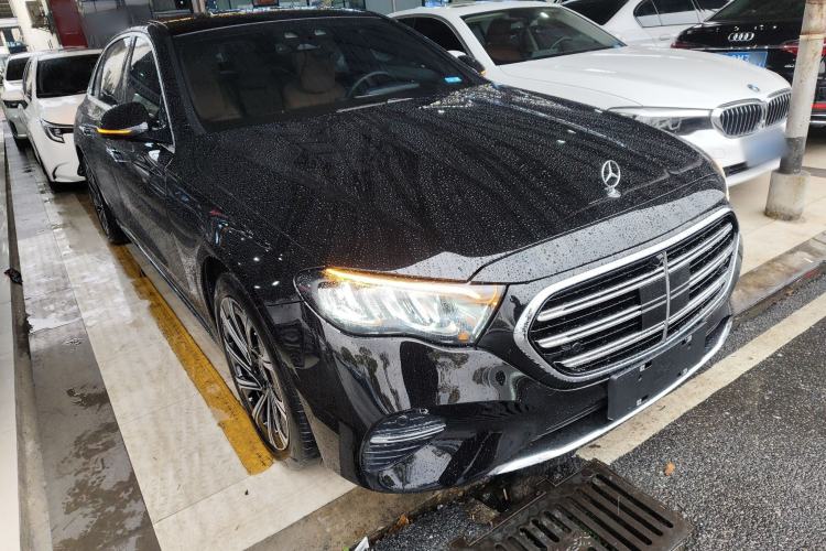 Used Mercedes-Benz E-Class 2025 E 300 L Luxury Model Front Right 45 Deg