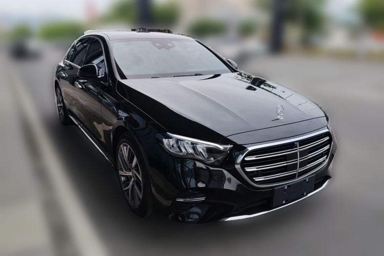 Used Mercedes-Benz E-Class 2025 Facelift E 300 L Fashion Edition Front Right 45 Deg