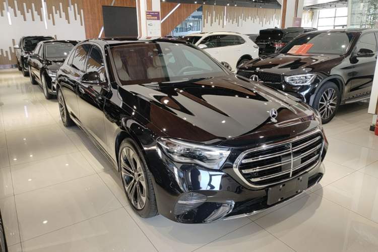 Used Mercedes-Benz E-Class 2025 Facelift E 300 L Luxury Edition Front Right 45 Deg