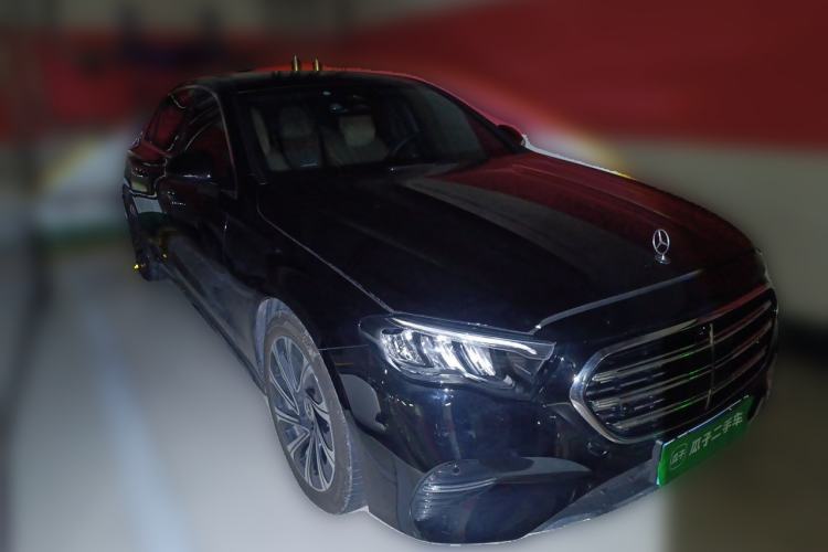 Used Mercedes-Benz E-Class 2025 E 260 L Front Right 45 Deg