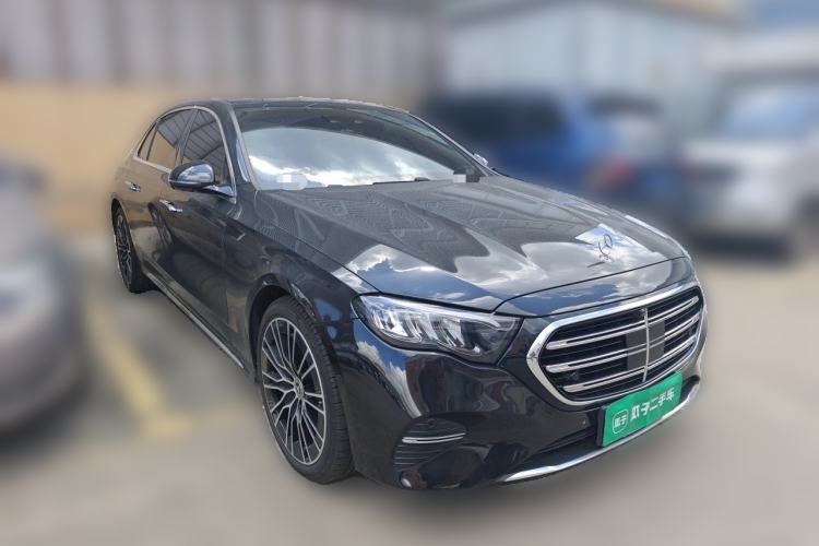 Used Mercedes-Benz E-Class 2025 Facelift E 300 L Luxury Edition Front Right 45 Deg