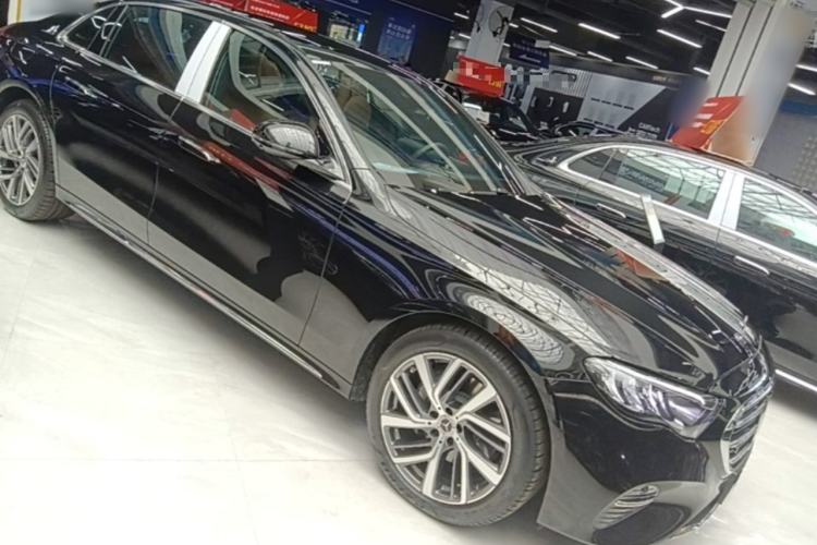 Used Mercedes-Benz E-Class 2025 Facelift E 300 L Fashion Edition Front Right 45 Deg