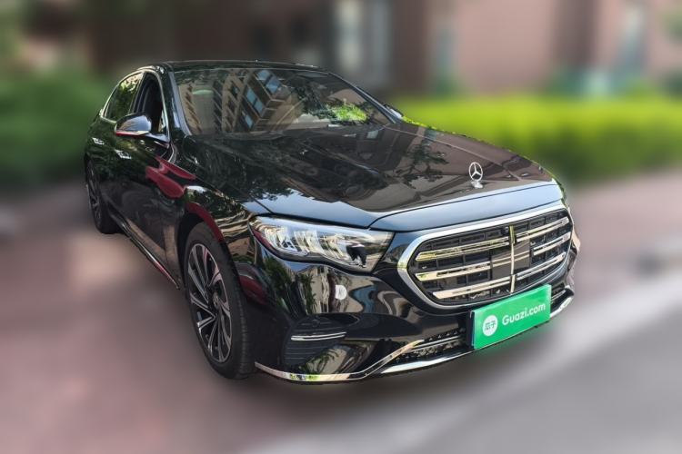 Used Mercedes-Benz E-Class 2025 Facelift E 300 L Luxury Edition Front Right 45 Deg