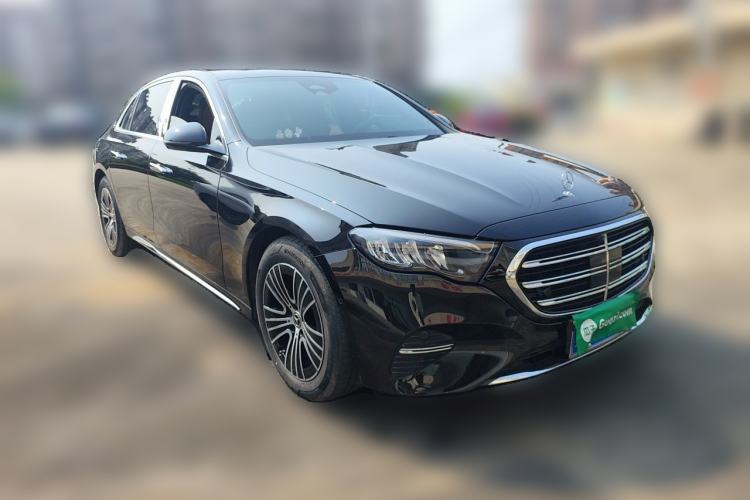 Used Mercedes-Benz E-Class 2025 E 260 L Front Right 45 Deg