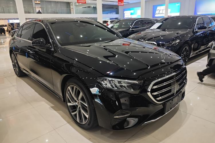 Used Mercedes-Benz E-Class 2025 Facelift E 300 L Fashion Edition Front Right 45 Deg