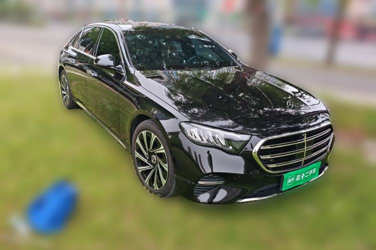 Used Mercedes-Benz E-Class 2025 E 300 L Luxury Model Front Right 45 Deg