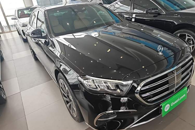 Used Mercedes-Benz E-Class 2025 E 300 L Luxury Model Front Right 45 Deg