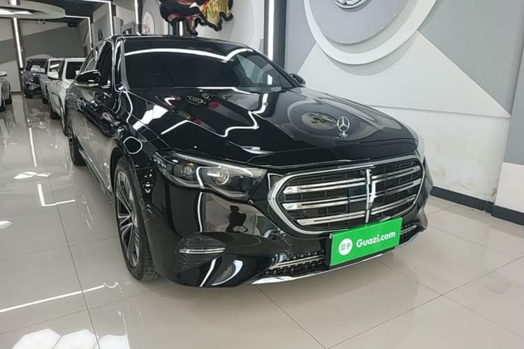 Used Mercedes-Benz E-Class 2025 Facelift E 300 L Luxury Edition Front Right 45 Deg