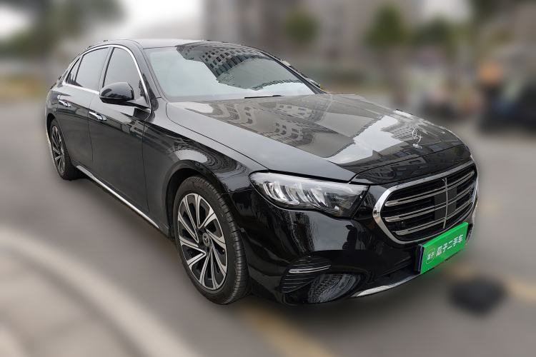 Used Mercedes-Benz E-Class 2025 E 300 L Luxury Model Front Right 45 Deg
