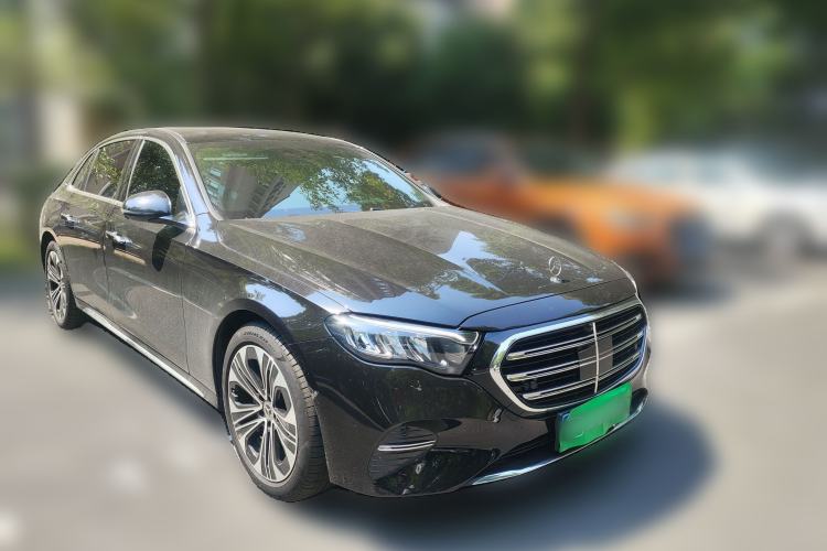 Used Mercedes-Benz E-Class 2025 Facelift E 300 L Luxury Edition Front Right 45 Deg