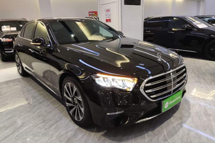 Used Mercedes-Benz E-Class 2025 E 300 L Luxury Model Front Right 45 Deg