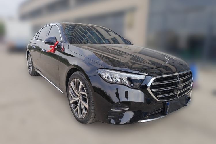 Used Mercedes-Benz E-Class 2025 Facelift E 300 L Fashion Edition Front Right 45 Deg