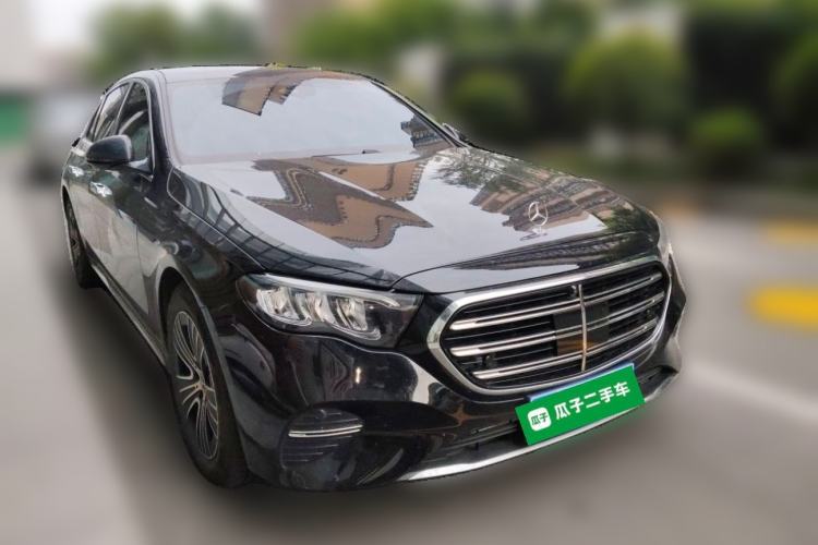 Used Mercedes-Benz E-Class 2025-Year Facelift E 260 L Front Right 45 Deg
