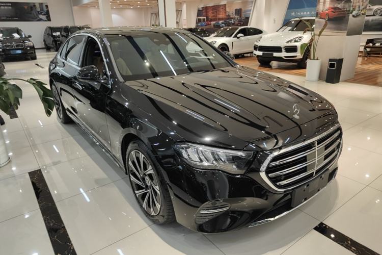 Used Mercedes-Benz E-Class 2025 Facelift E 300 L Luxury Edition Front Right 45 Deg