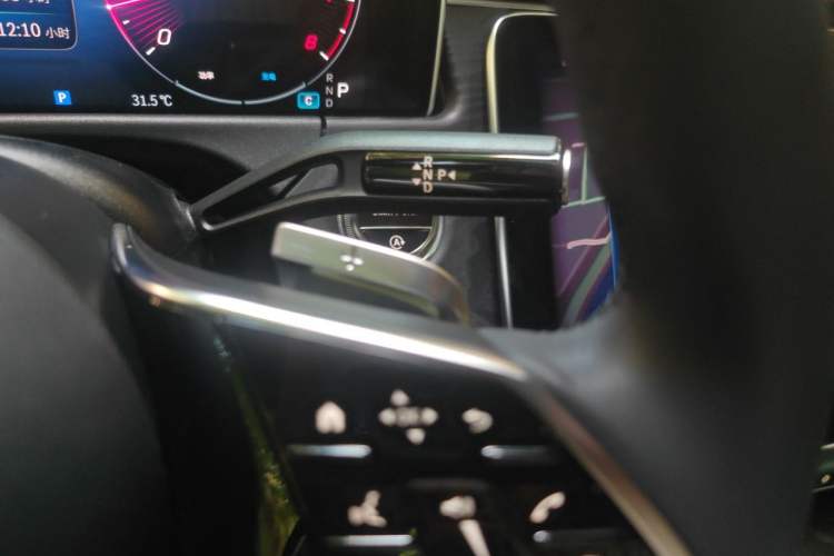 Used Mercedes-Benz E-Class 2025 Year Restyled E 260 Sport Edition Gear Lever