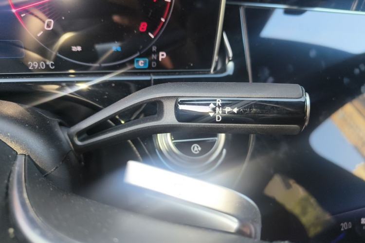 Used Mercedes-Benz E-Class 2025 Facelift E 300 L Luxury Edition Gear Lever