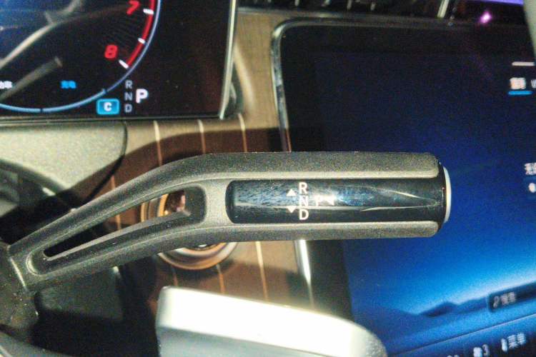 Used Mercedes-Benz E-Class 2025 Facelift E 300 L Fashion Edition Gear Lever