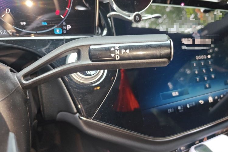 Used Mercedes-Benz E-Class 2025 Facelift E 300 L Luxury Edition Gear Lever