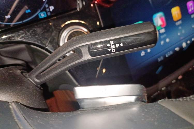 Used Mercedes-Benz E-Class 2025 E 300 L Luxury Model Gear Lever