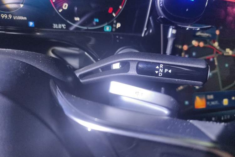 Used Mercedes-Benz E-Class 2025 E 300 L Luxury Model Gear Lever