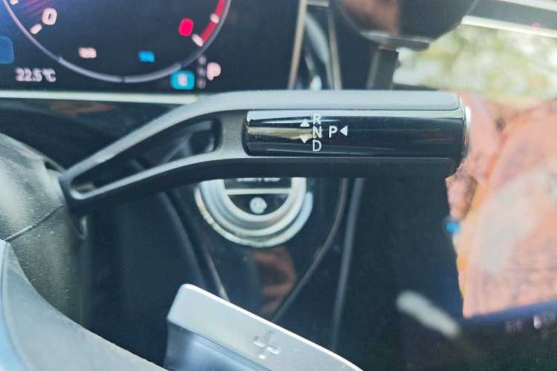 Used Mercedes-Benz E-Class 2025 Facelift E 300 L Luxury Edition Gear Lever
