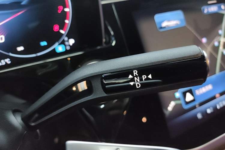 Used Mercedes-Benz E-Class 2025 E 300 L Luxury Model Gear Lever