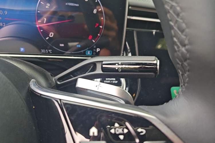 Used Mercedes-Benz E-Class 2025 E 300 L Prestige Edition Gear Lever