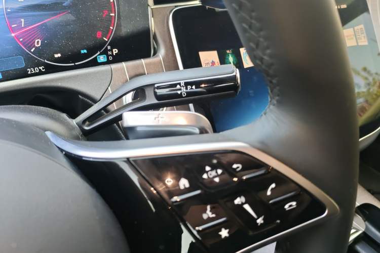 Used Mercedes-Benz E-Class 2025 E 300 L Stylish Model Gear Lever